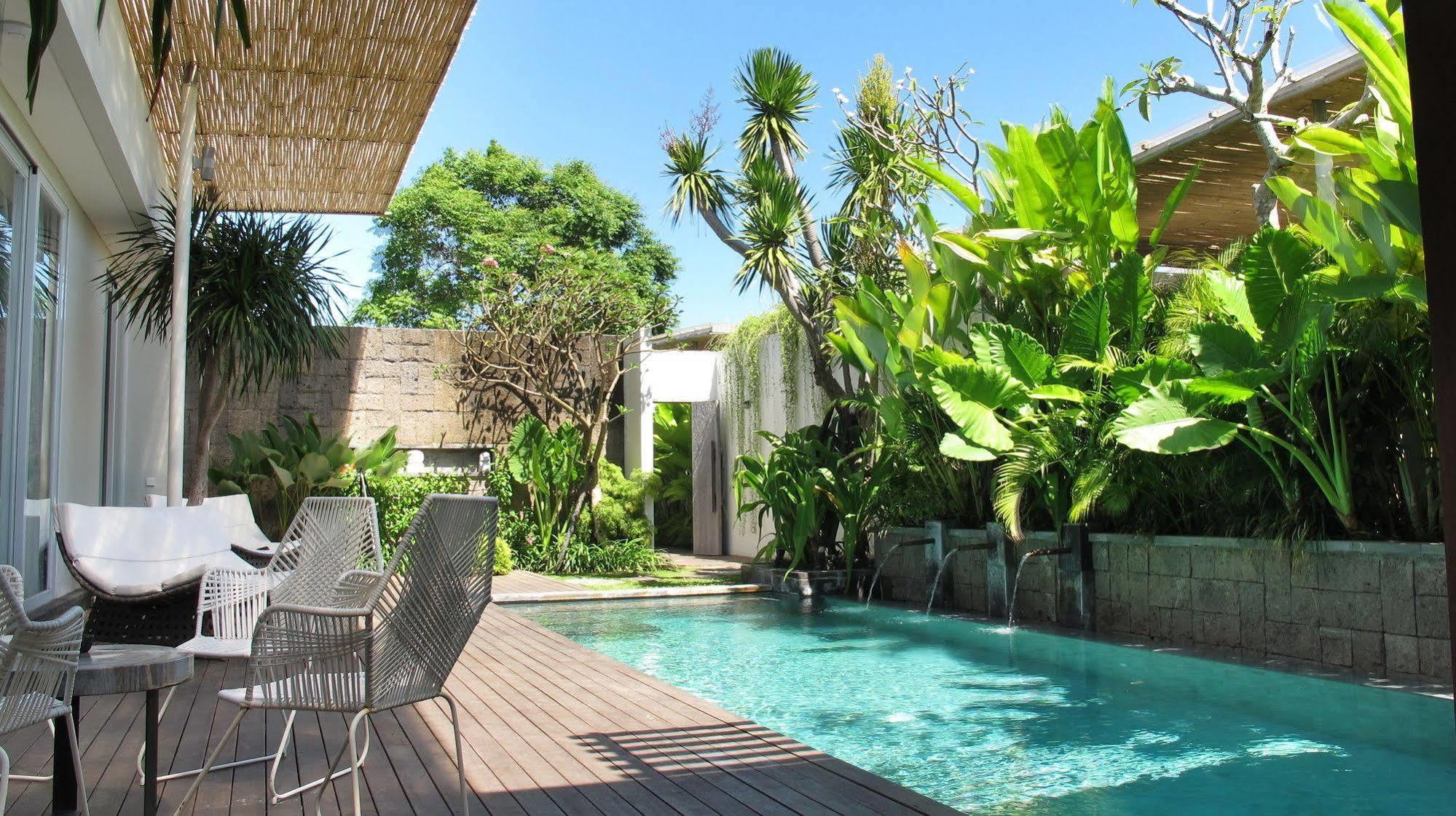 Hu'U Villas Seminyak  Luaran gambar